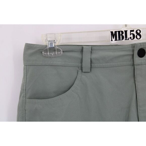 OAKLEY GOLF HYBRID SHORTS GREEN SIZE 34 NWT - Picture 2 of 11